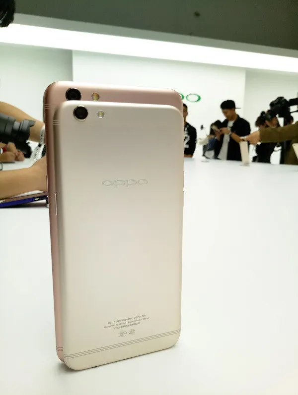 OPPO R9s / R9s Plus现场上手：10月28日/12月份开售