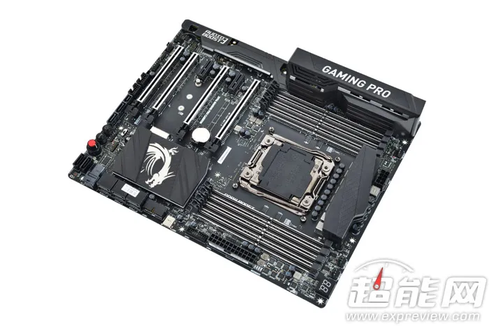 七彩灯光闪耀，微星X99A GAMING PRO CARBON主板图赏