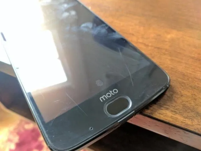 Moto Z2 Force屏幕易损：摩托罗拉正面回应