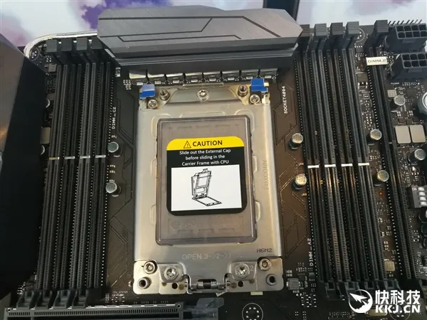 史上最奇葩插座！AMD X399主板大军来袭