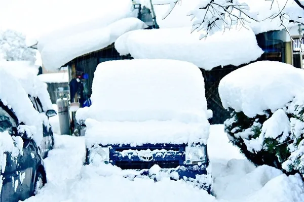 看看日本网友是怎么晒大雪的