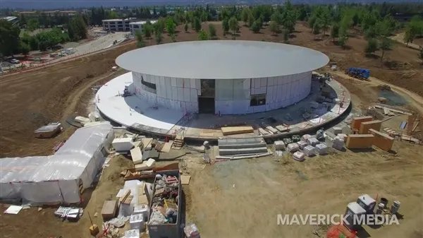 4K航拍！苹果“飞碟”总部Apple Park：乔布斯遗作