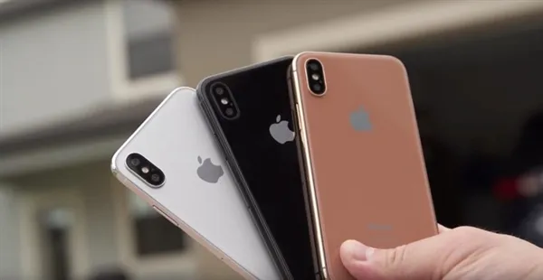 苹果失误！iOS 11曝光iPhone 8屏幕新特性：自动调节