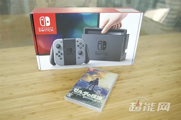 地表最强掌机？任天堂Switch开箱 黑边感人