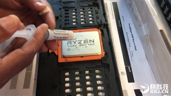 AMD官方教程：ThreadRipper得这样涂硅脂