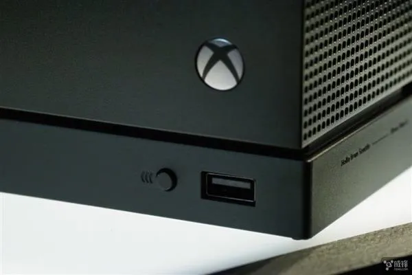 最强游戏机Xbox One X值得值得不买？看这里