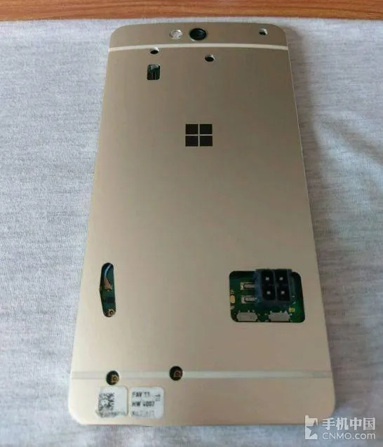 Lumia 960原型机现身闲鱼 HTC代工的？