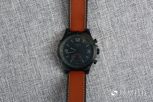 Fossil Q Nate智能手表体验：为传统腕表做加法