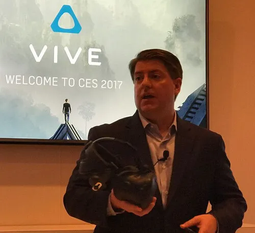 HTC CES2017推出两款VR配件：Vive追踪器和Vive智能头带