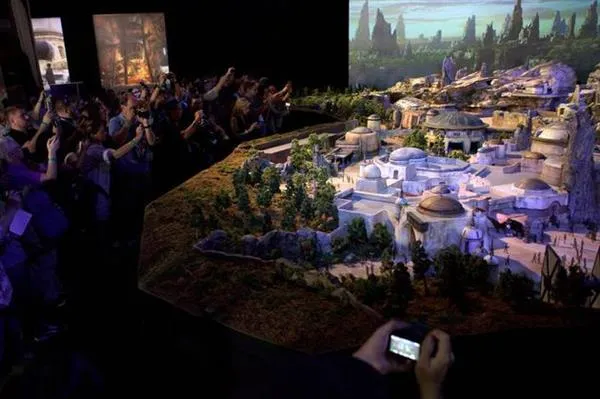 史上最宏伟！迪士尼首次展示《星球大战》主题乐园3D模型