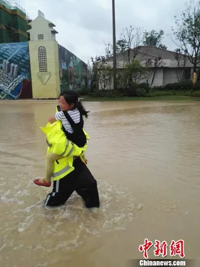 武汉局部小时降雨量达89毫米 超过30年一遇标准