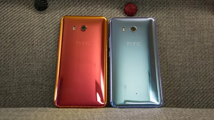 HTC U11艳阳红新配色在美国开启预售，像夕阳一样绚烂