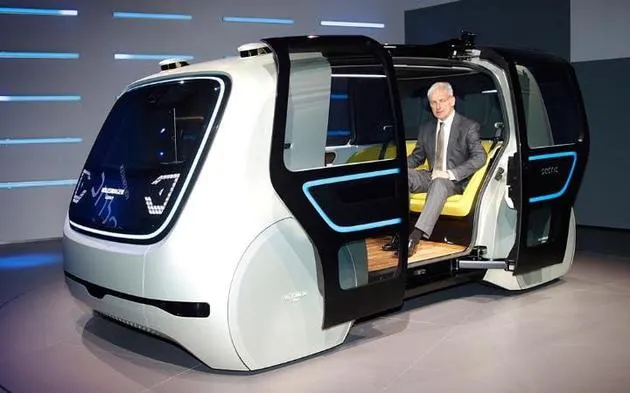大众在日内瓦车展上展示完全无人驾驶汽车Sedric