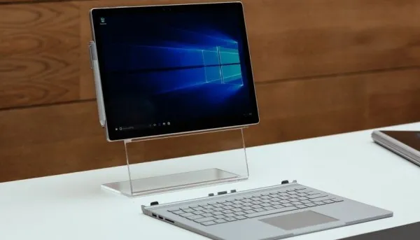 微软Surface Book 2谣言：比MBP更强的Kaby Lake芯+4K屏？