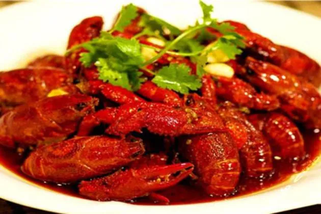 中国人一年吃掉逾7亿加拿大龙虾 电商全球“寻鲜”
