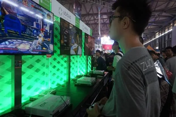 ChinaJoy 2017：大长腿、游戏、VR……你想看的都在这