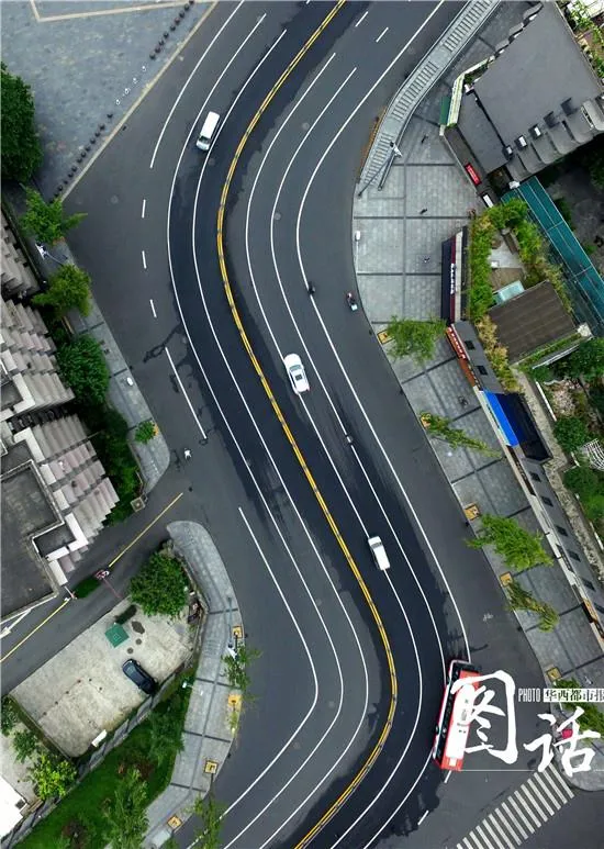 成都公路S型急弯如赛道：过半车辆压实线