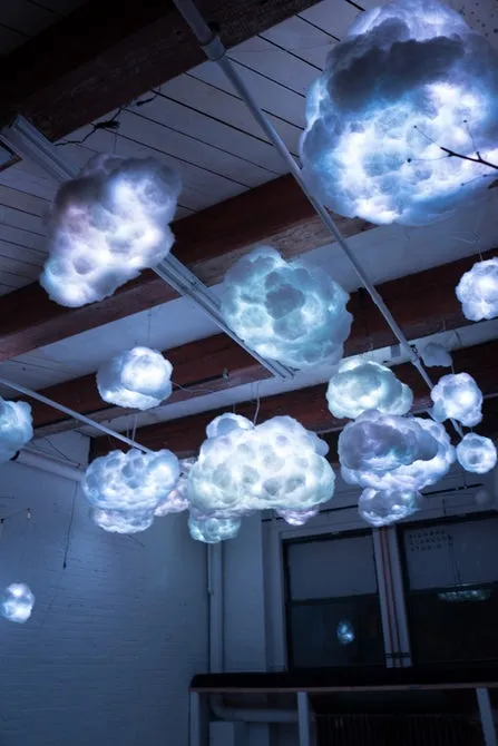 美设计师推出“浮云”灯 通过不同颜色LED模式响应室内声音变化