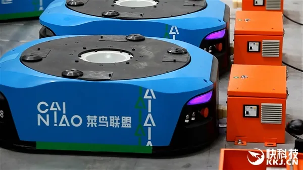 中国最大智能机器人仓库启用！天猫上午下单下午到