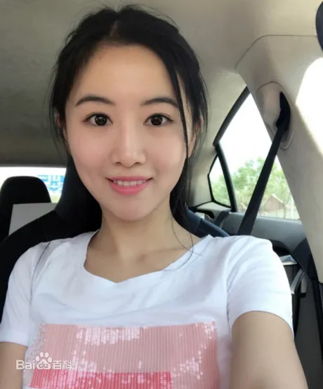 翟欣欣骗婚经历资产起底：有5个对象离了4次婚获利上亿