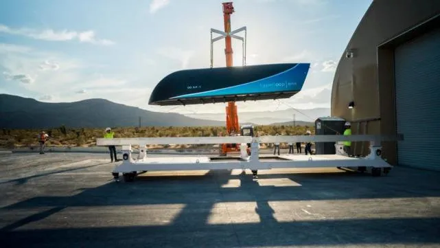 Hyperloop One超级高铁测试时速破310公里