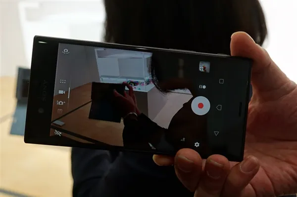 索尼旗舰XZ Premium拍照解析：三层传感器表现佳