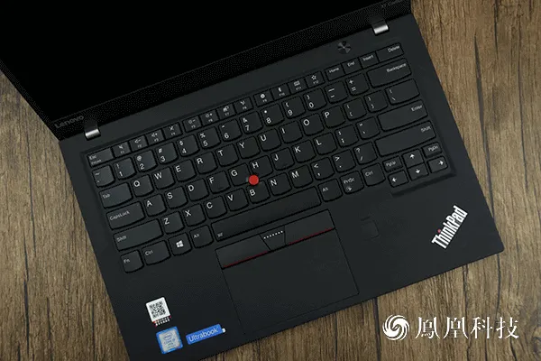 ThinkPad X1 Carbon 2017体验：经典与创新的碰撞