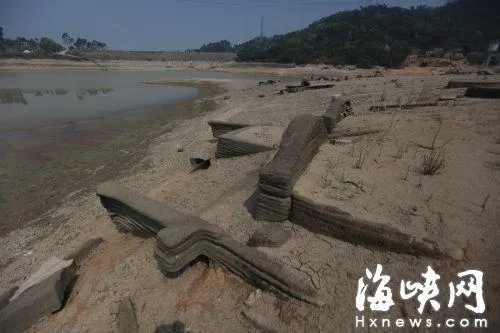 水库放水竟发现30多座古墓！最罕见两男一女合葬