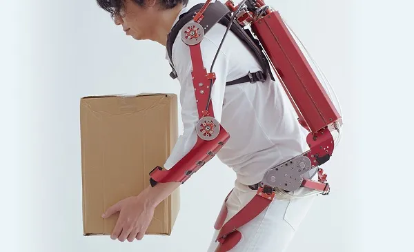 Innophys推出Muscle Suit承重背包：售价60万日圆