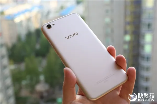 2698元买不买？vivo X9s开箱图赏：小改后更好看了