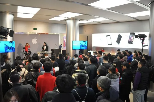 音乐才子宫阁在王府井Apple Store举办活动