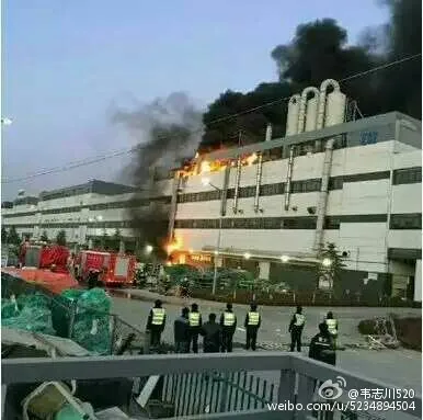 富士康回应郑州工厂火灾：无人员伤亡