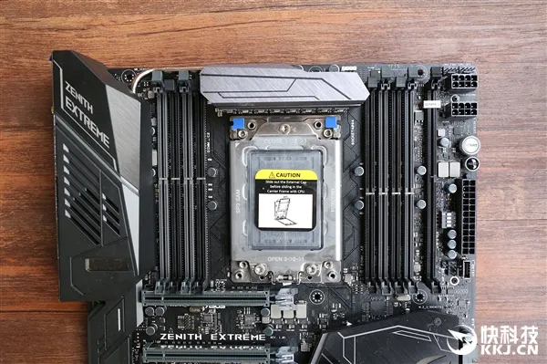 最强X399主板！华硕ROG Zenith Extreme开箱图赏