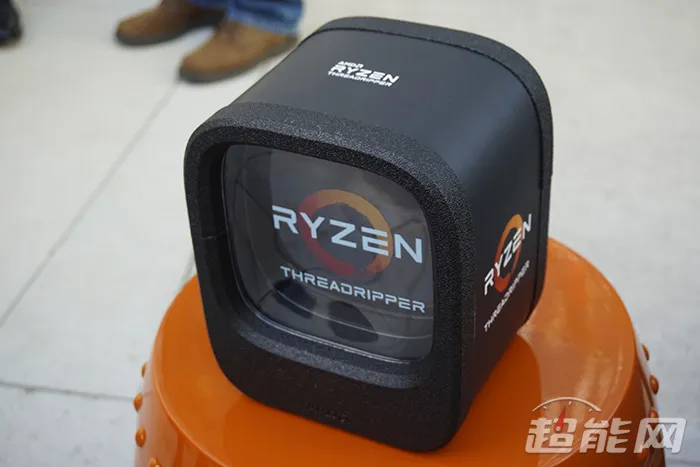 Ryzen Threadripper 1950X超频到5.0GHz，CB 15破4000分