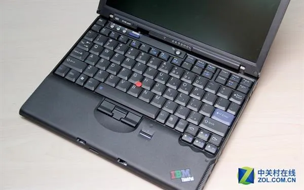 小黑粉自制ThinkPad X62：5代i7 原味重生