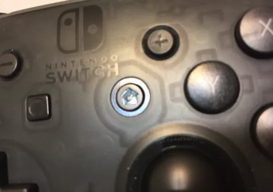 拿到任天堂Switch，全世界玩家都舔起了游戏卡