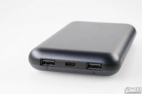 ZMI 10号USB PD移动电源拆解与评测