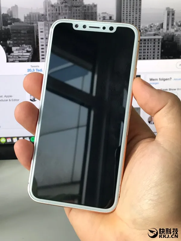 iPhone 8新配色频频曝光：白色面板让人抓狂