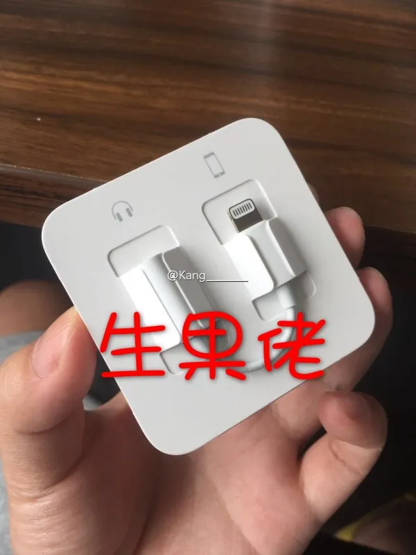 [图]iPhone 7 Plus国行开箱一览：磨砂黑也很帅