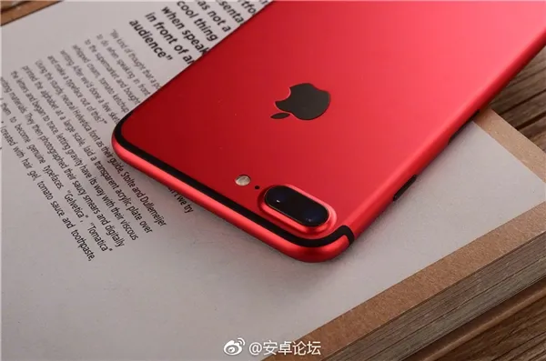 外观靓了！iPhone 7中国红抢先亮相：骚气十足
