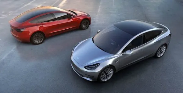 外界抱怨Model 3后备箱设计：马斯克表示接受批评并将调整