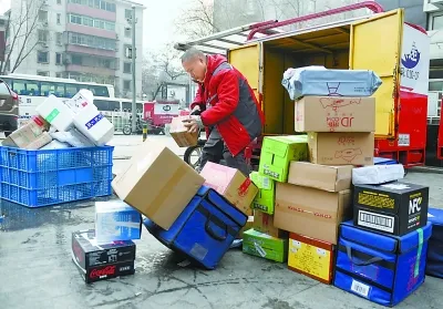 史上最严快递“禁寄品”新规落地 寄递卷烟不能超过两条 白酒不能超过56度