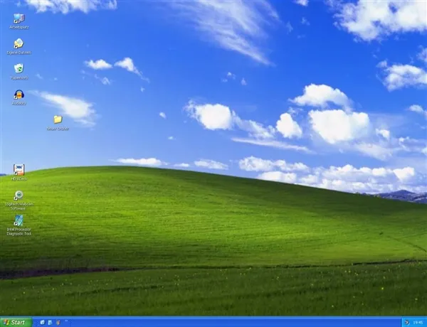 还记得Windows XP经典桌面吗？其实都被骗了...