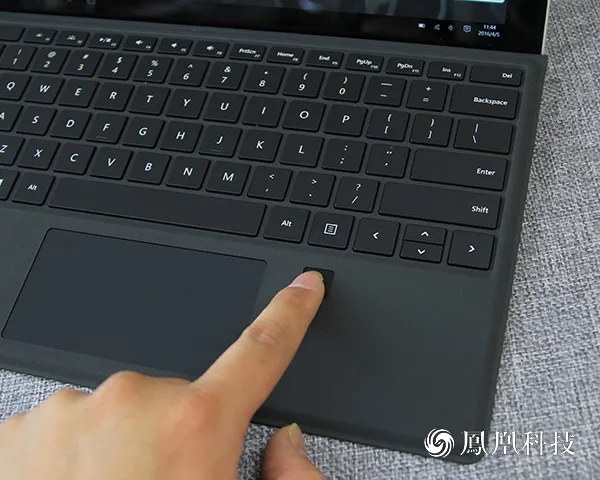 Surface Pro 4键盘盖体验：手感提升 功能补强