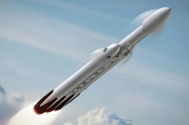 SpaceX将在11月首次试射重型猎鹰火箭 失败几率很大