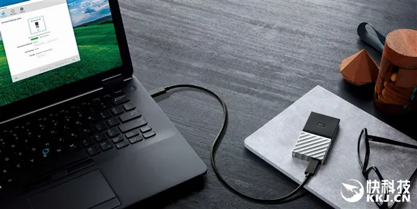 西数发布首款移动SSD：造型别致 速度感人