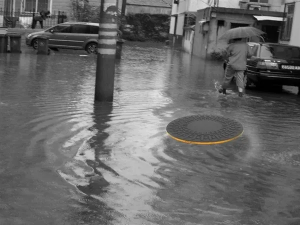 这款井盖很“智能”：遇暴雨自动抬高