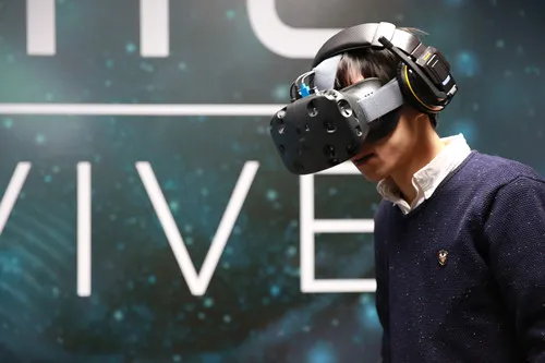 杂志没人看了？HTC Vive推出新应用，想让VR重塑纸媒