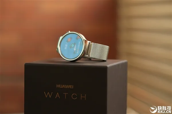 最美最强！HUAWEI WATCH正式开卖：2388元起