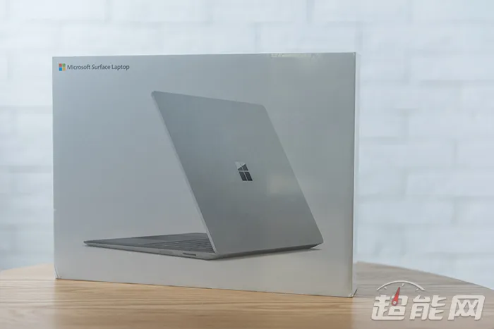 【今日例牌直播】：微软国行Surface Laptop i5/8GB/256GB款开箱